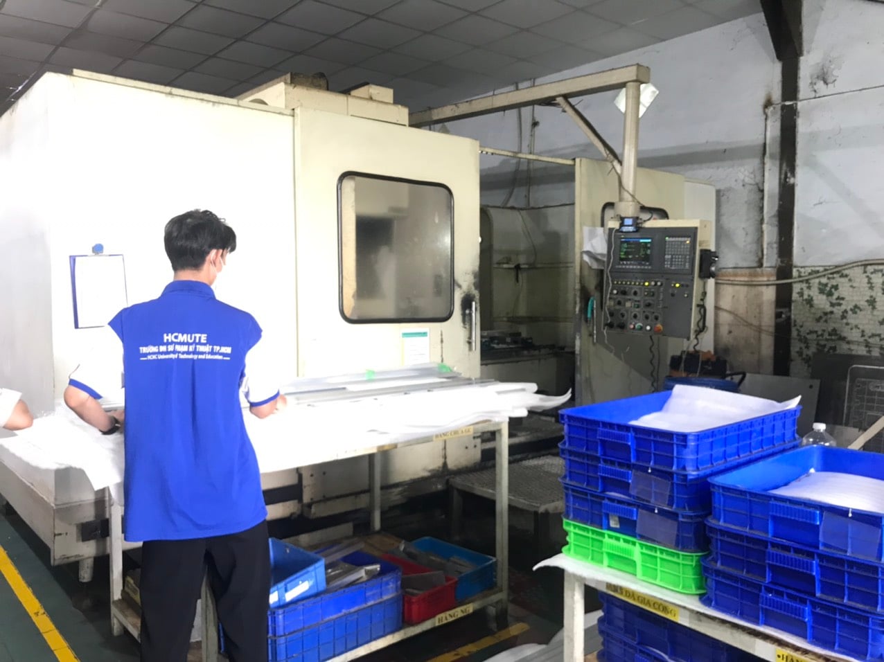 CNC milling machine (7)